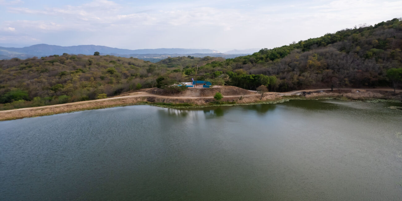 Comprar lotes campestres cerca de Bogotá permite a inversionistas acceder a activos sostenibles, condominio lagos de morro azul Tocaima Cundinamarca