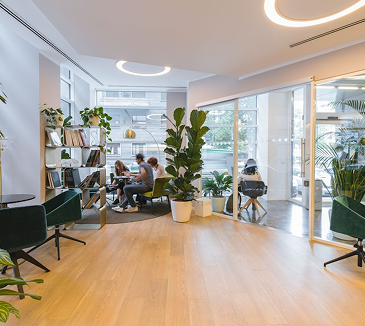Espacio de experiencia en Ibague, oficina Ibague, Condominio Lagos de morrro azul compromiso con la naturaleza y respeto al entorno, lagos camprestre, lotes campestres, Proyecto exclusivo, Inversion inmobiliaria Ardguz te acompaña paso a paso para que puedas adquirir tu lote campestre con financiación desde el exterior. Inversión inmobiliaria en Colombia está al alcance. Acqua Power Calle 60 #8-37 Oficina 1002